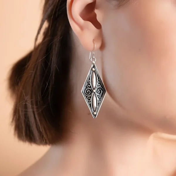 Elegance Tazoughert Silver Earrings – Jouhra