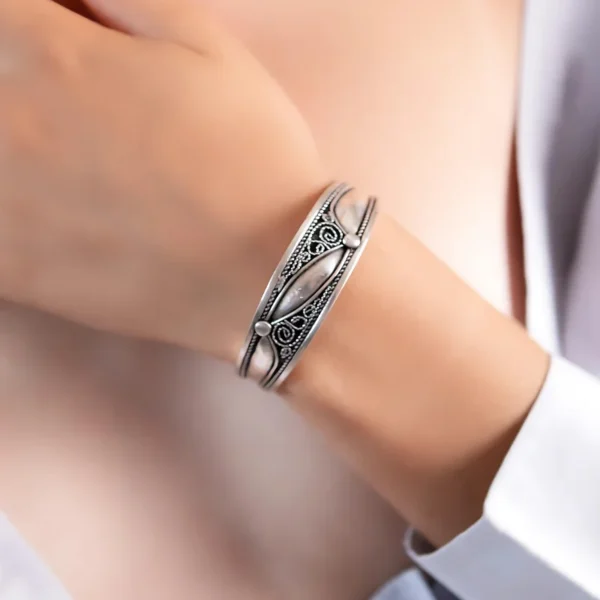 Elegance Tazoughert Silver Bracelet – Jouhra