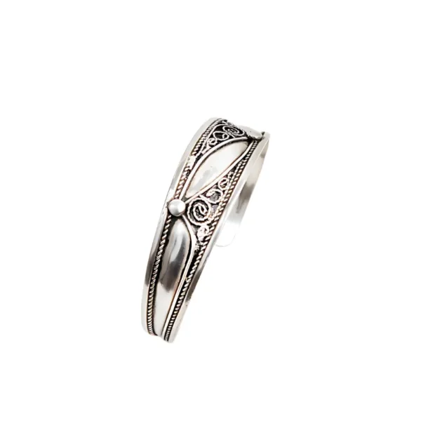 Elegance Tazoughert Silver Bracelet – Jouhra